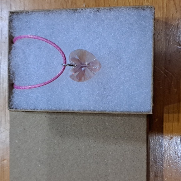 Morning Berry Crystal Heart Necklace - Picture 4 of 6